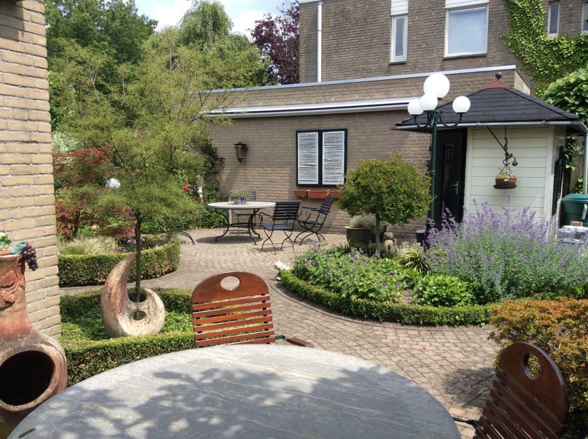 De Aremberg Bed & Breakfast Waalre Exterior photo